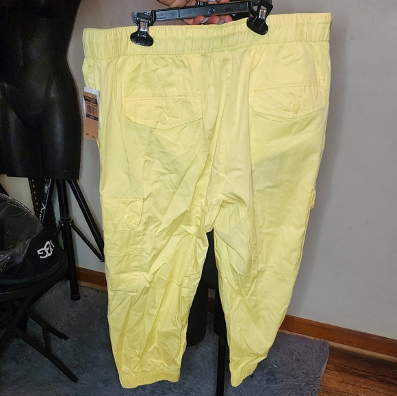 Evolution yellow khaki cargo jogger. 2 avail. Sz XL & XXL - Picture 2 of 7